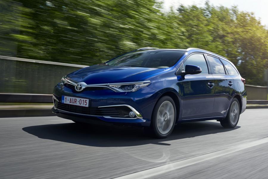  Toyota Auris Tourer Sports 2015 года  (фото 9 из 30)